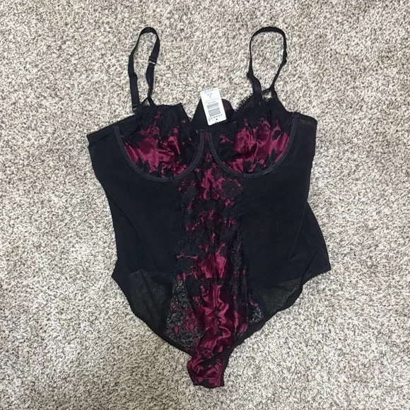 Torrid Black and Maroon Lace Bodysuit - Picture 1 of 3